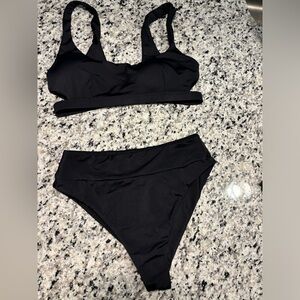 NWOT RVCA never worn 2 piece!